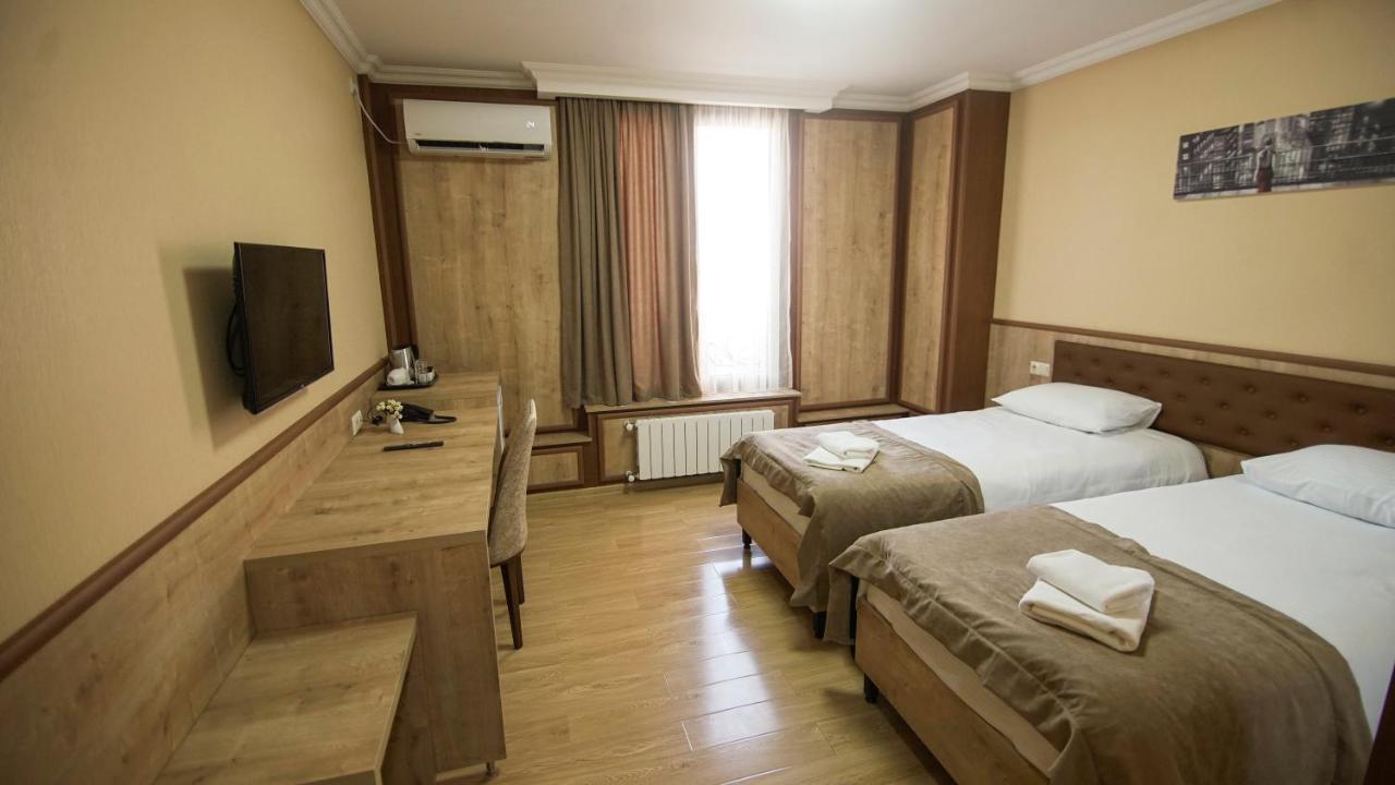 Hotel Juralius Tbilisi Exterior foto