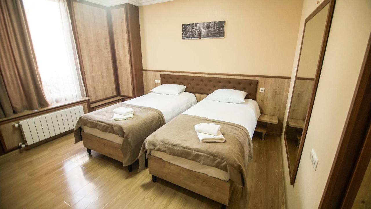 Hotel Juralius Tbilisi Exterior foto